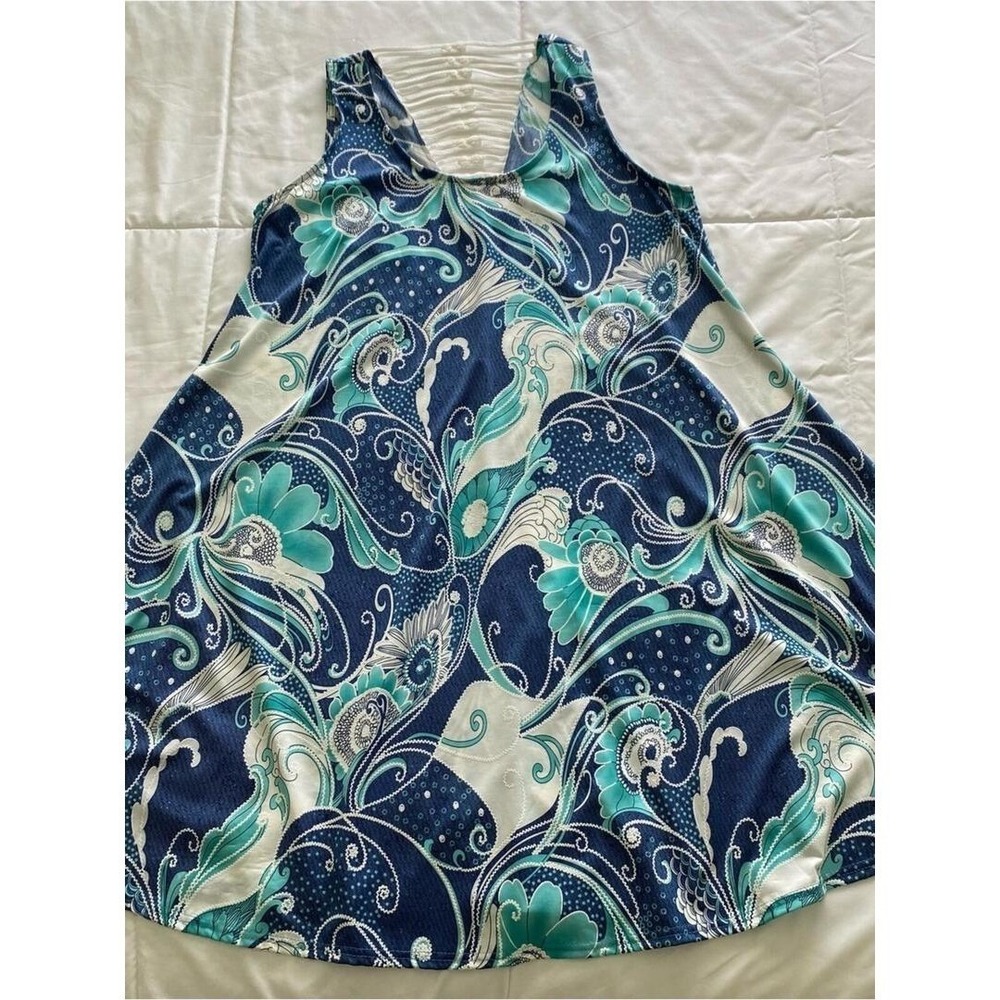 Shoreline - Teal, Blue & White.  Upper back w/White Ribbon.  Size M (8/10)